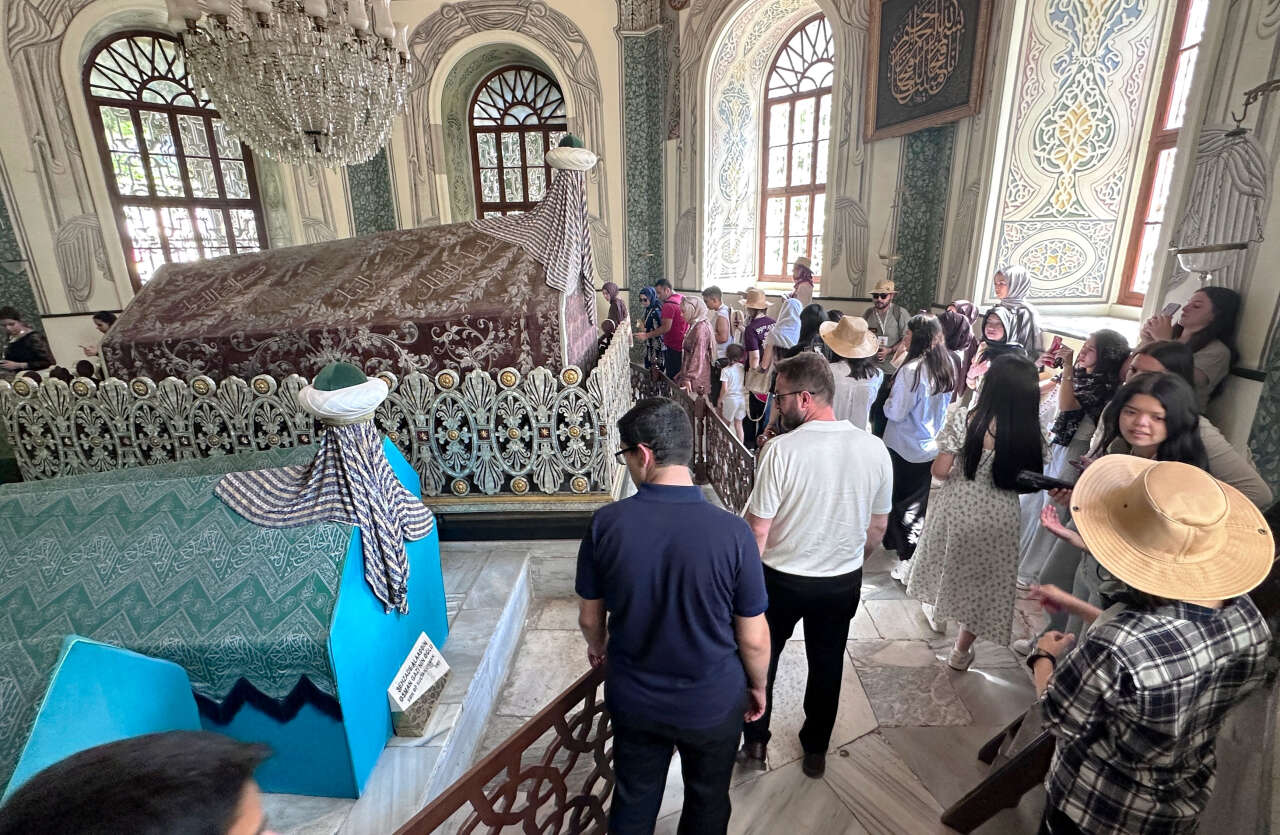 Kitabı okuyan, sınavı geçen YHT ile gidiyor! Konyalı liseliler kuruluşun şehrinde 2